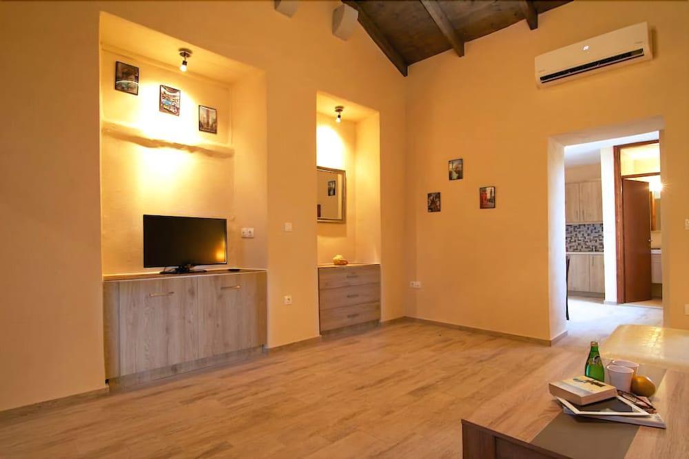 Asikiko Suites Ретимно Экстерьер фото